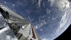 Pakistan’s Satellite Internet Gamble: Welcoming Everyone, But Where Is Starlink?